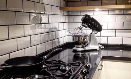 Metro Tiles: Blanco 10x20_Kitchen
